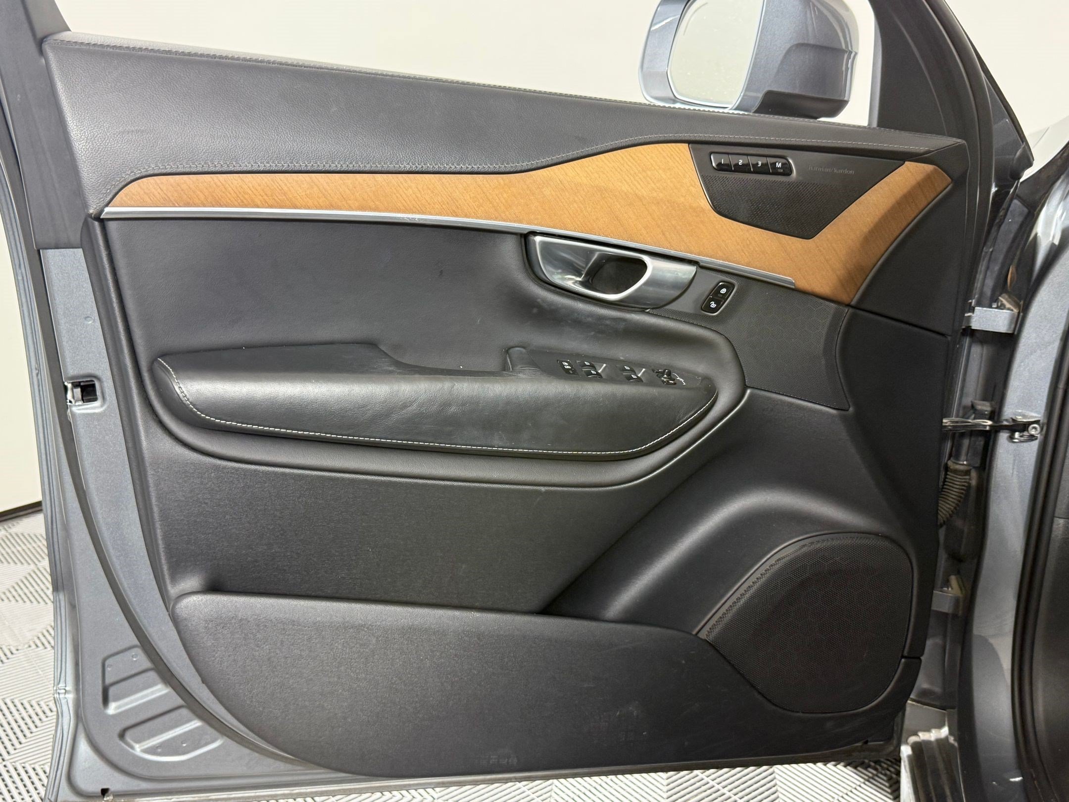 Used 2020 Volvo XC90 T6 Inscription AWD/4WD image 21
