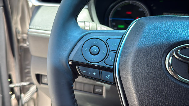 Certified 2023 Toyota Venza XLE AWD/4WD image 23