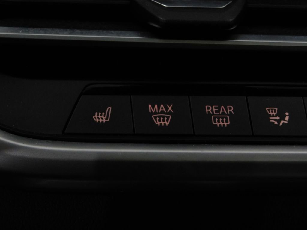 Used 2021 BMW X5 xDrive40i AWD/4WD image 48