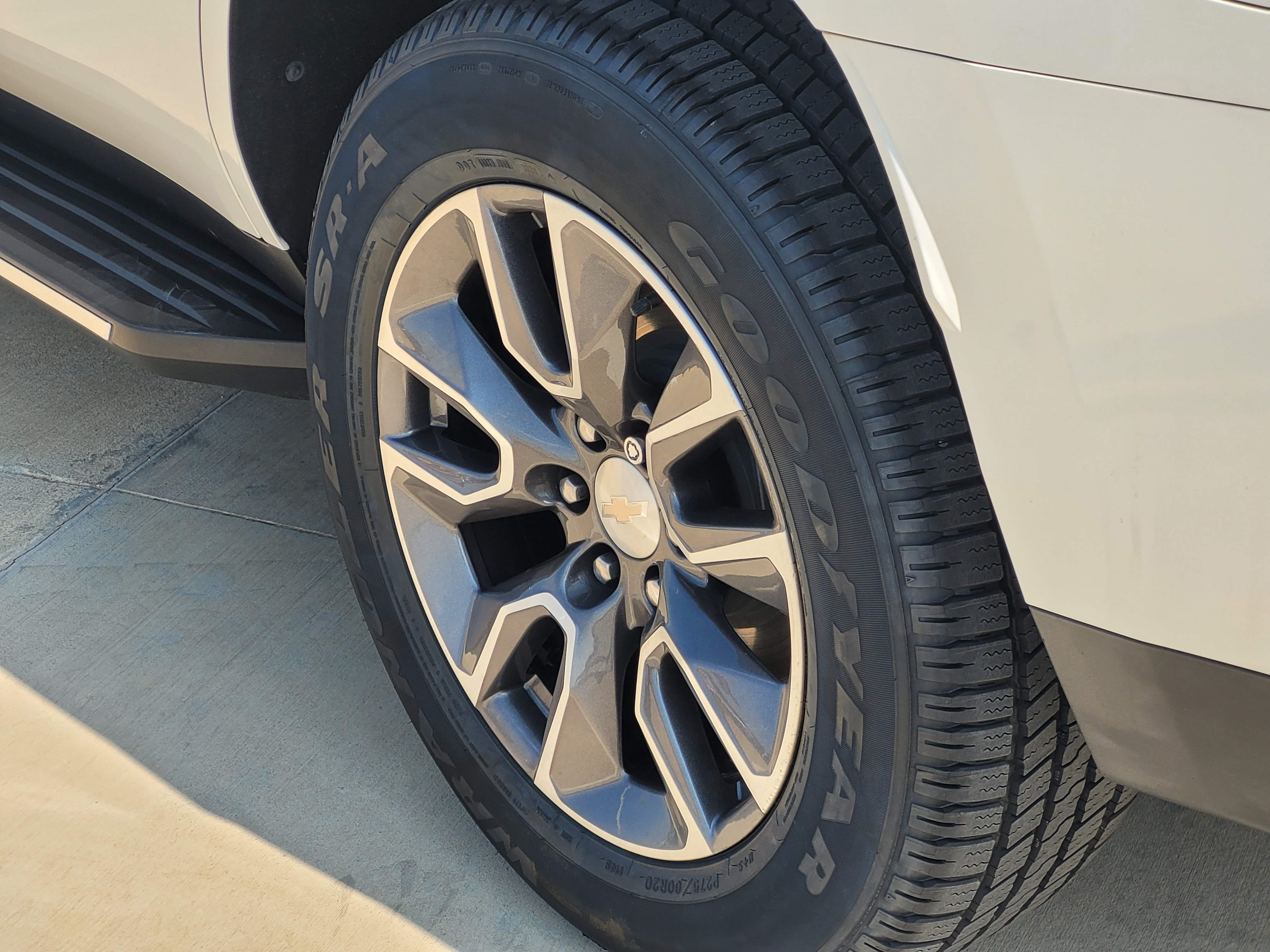 Used 2022 Chevrolet Tahoe LT w/ Luxury Package RWD image 7