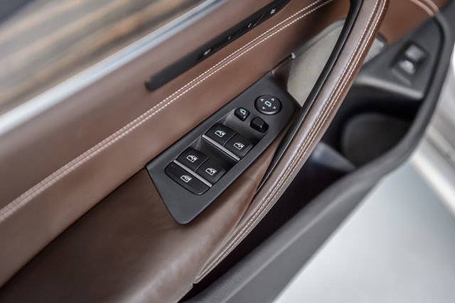 Used 2018 BMW 540i w/ M Sport Package RWD image 54