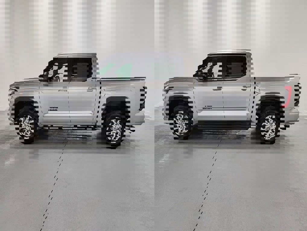 Used 2025 Toyota Tundra SR5 image 5