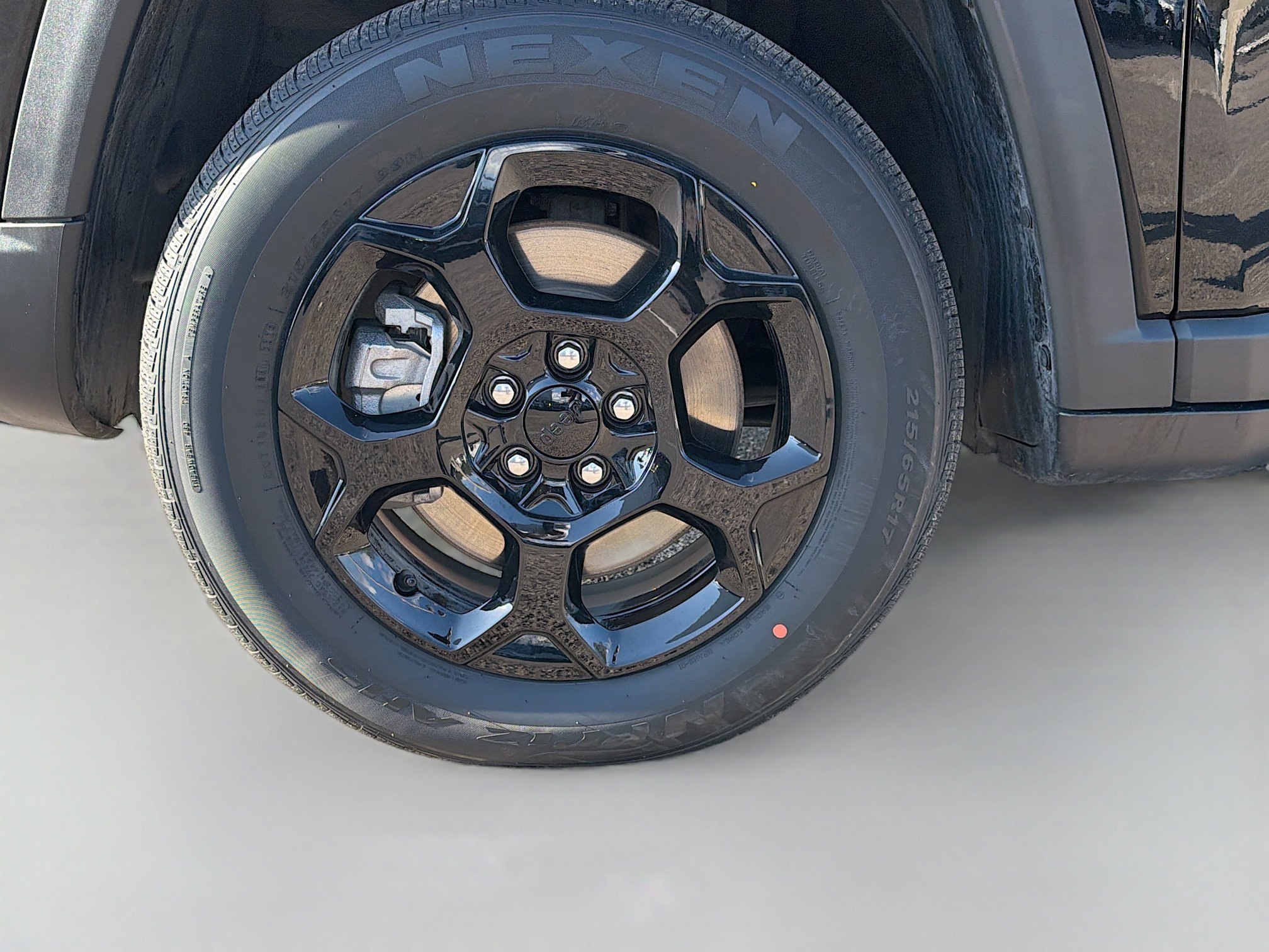 Used 2023 Jeep Compass Trailhawk image 40