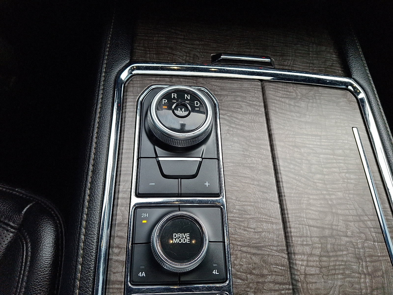 Used 2021 Ford Expedition Max Limited image 16