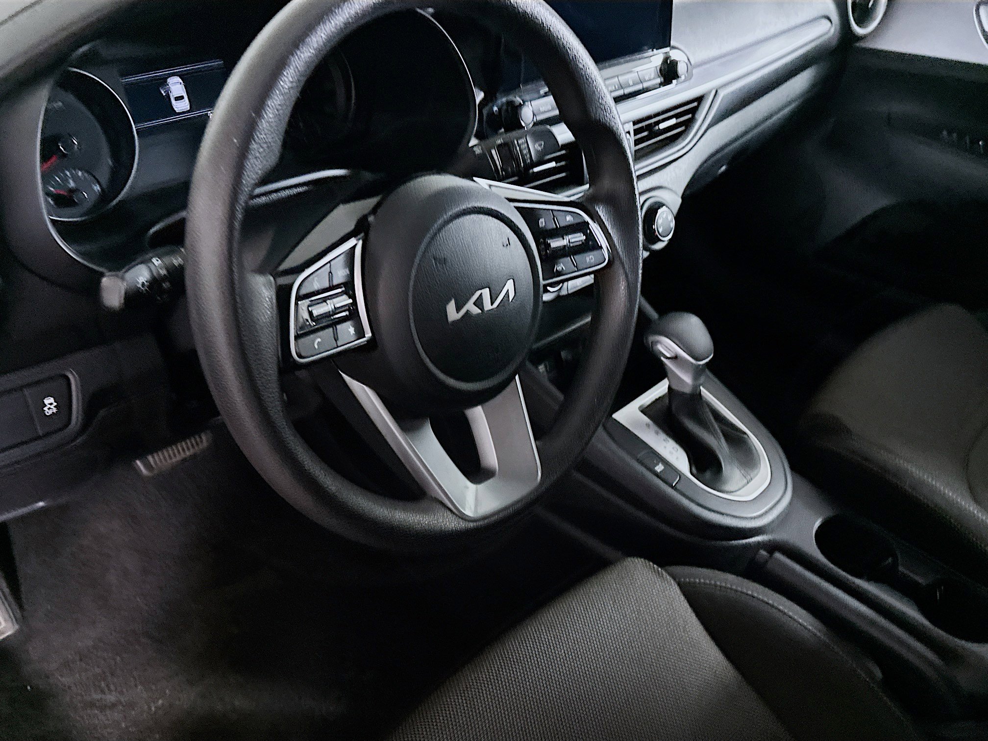 Used 2024 Kia Forte LXS image 18