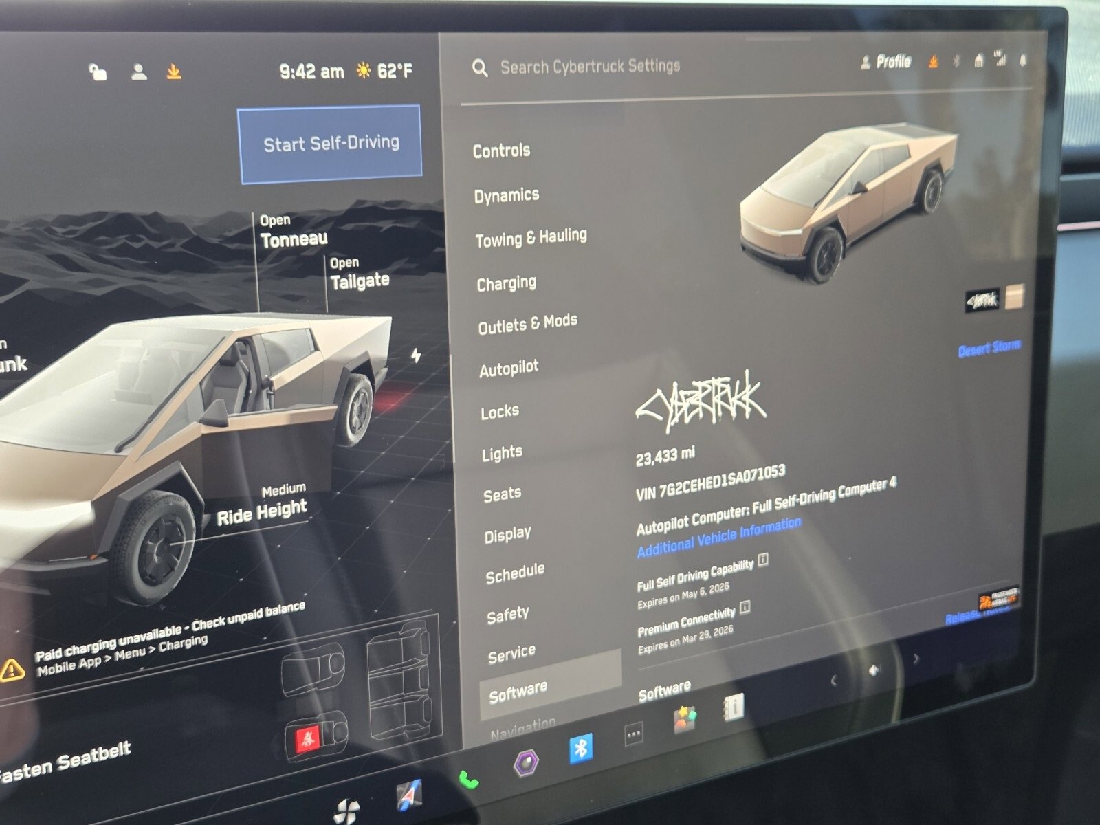 Used 2025 Tesla Cybertruck AWD Crew Cab image 21