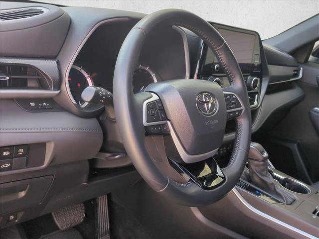 Used 2024 Toyota Highlander XSE image 10