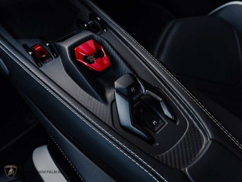 Used 2024 Lamborghini Revuelto image 29