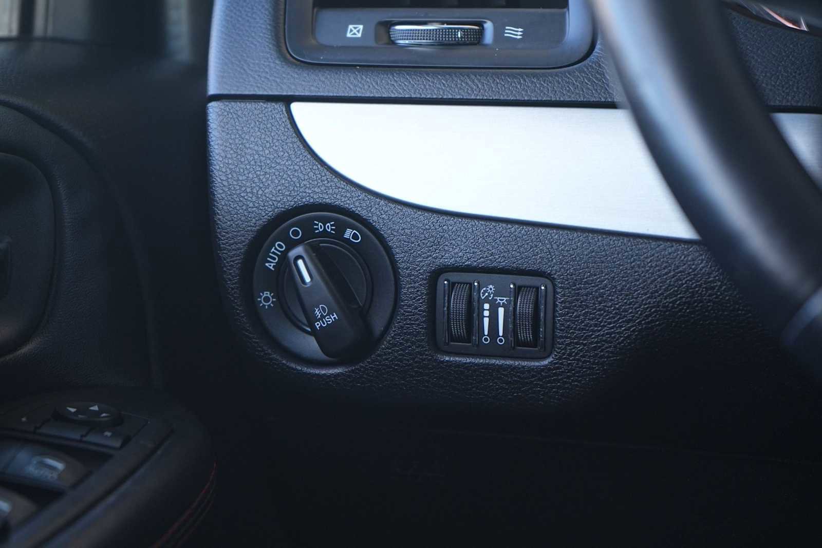 Used 2018 Dodge Grand Caravan GT image 23