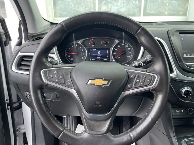 Used 2022 Chevrolet Equinox LT image 2