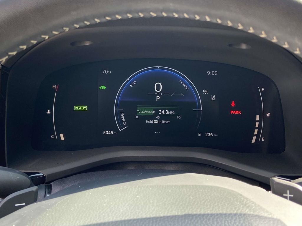 Used 2025 Toyota Camry SE w/ Convenience Package FWD image 36