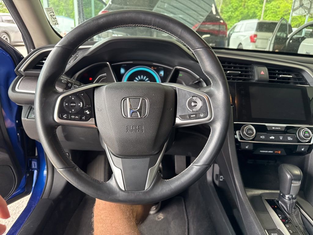 Used 2017 Honda Civic Touring image 5