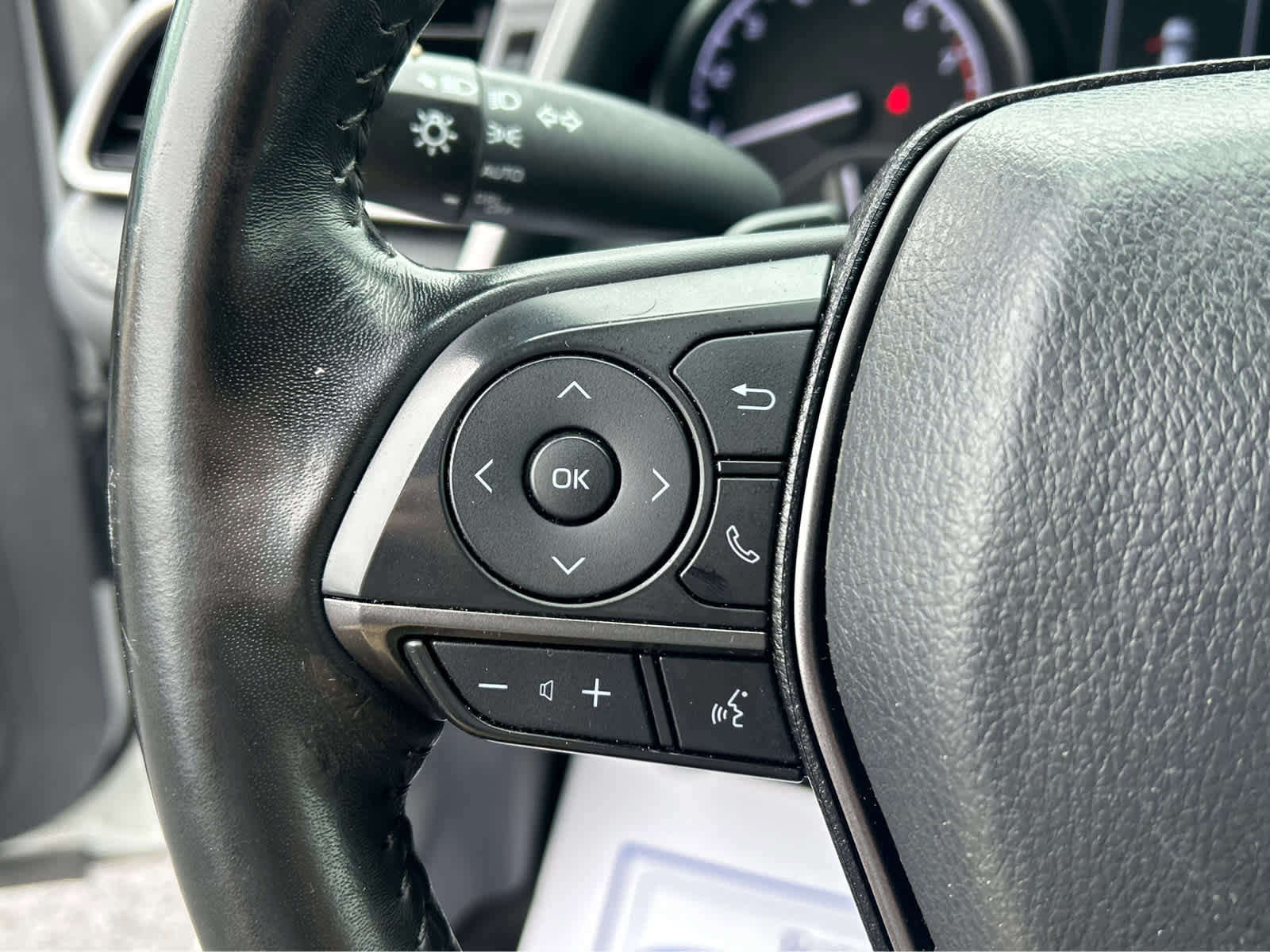 Used 2023 Toyota Camry SE image 19