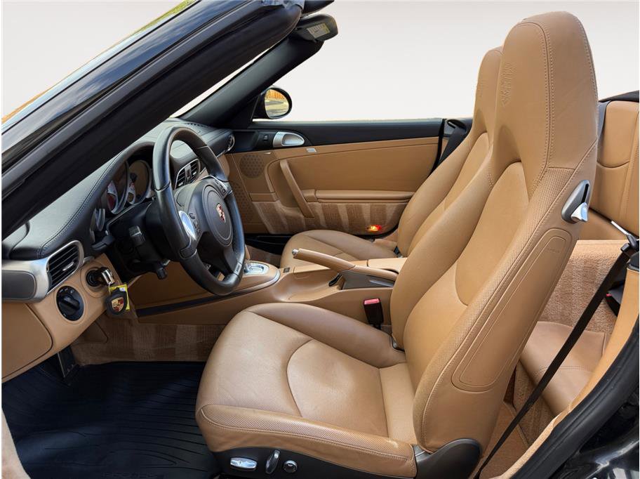 Used 2011 Porsche 911 Carrera 4S image 9