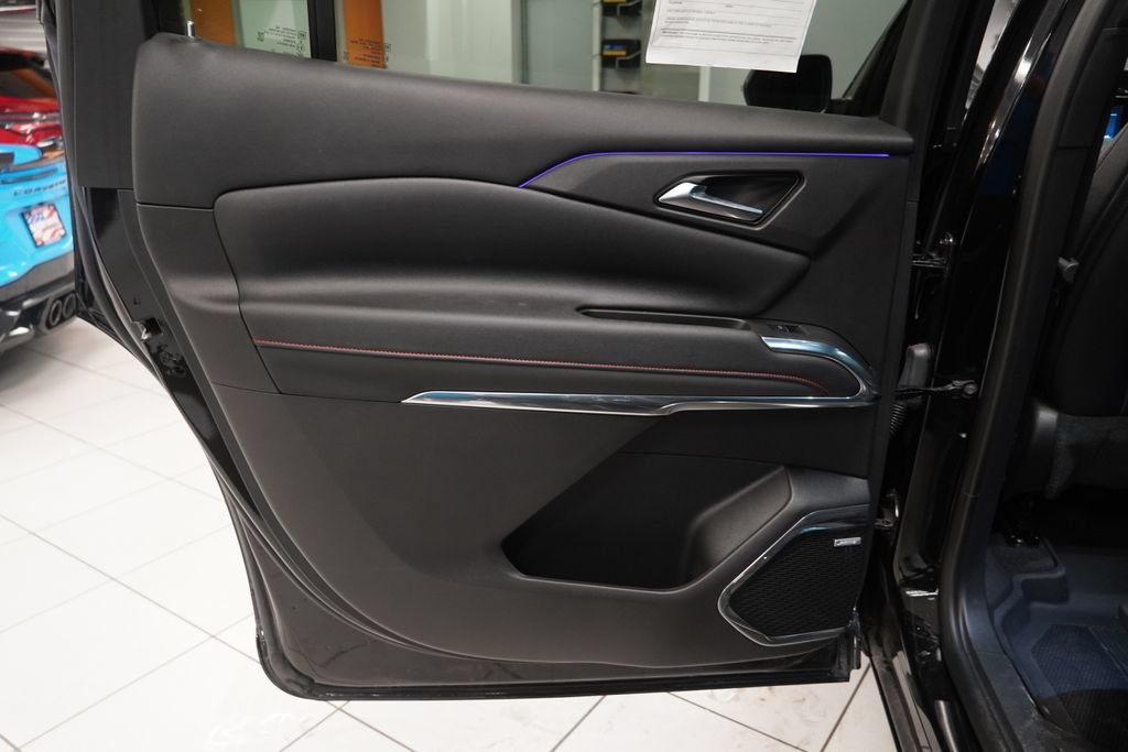 Used 2025 Chevrolet Traverse RS w/ LPO, Floor Liner Package AWD/4WD image 28