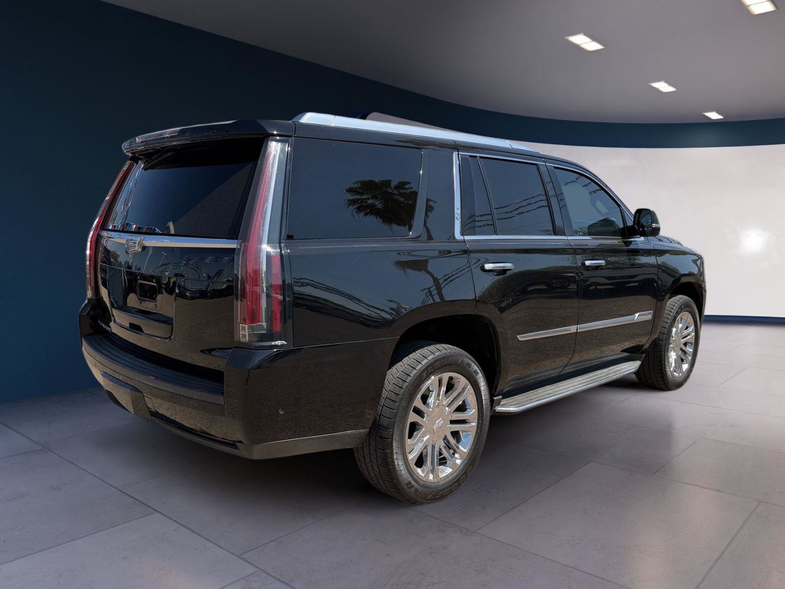 Used 2017 Cadillac Escalade 2WD image 5