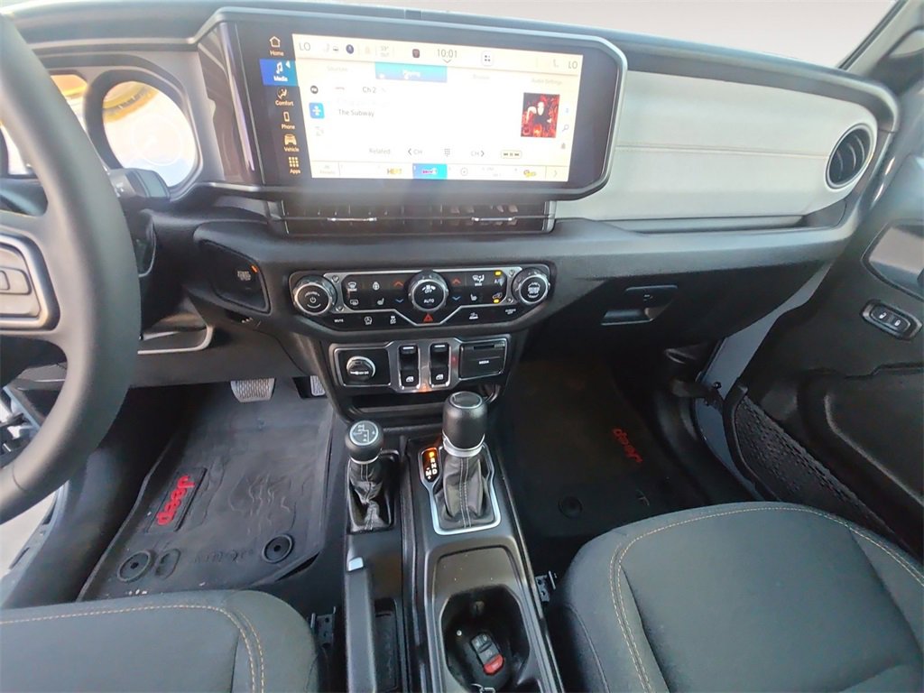 Used 2024 Jeep Wrangler Sport S image 11