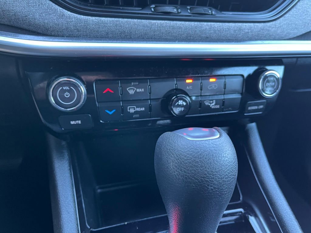 Used 2024 Jeep Compass Sport image 35