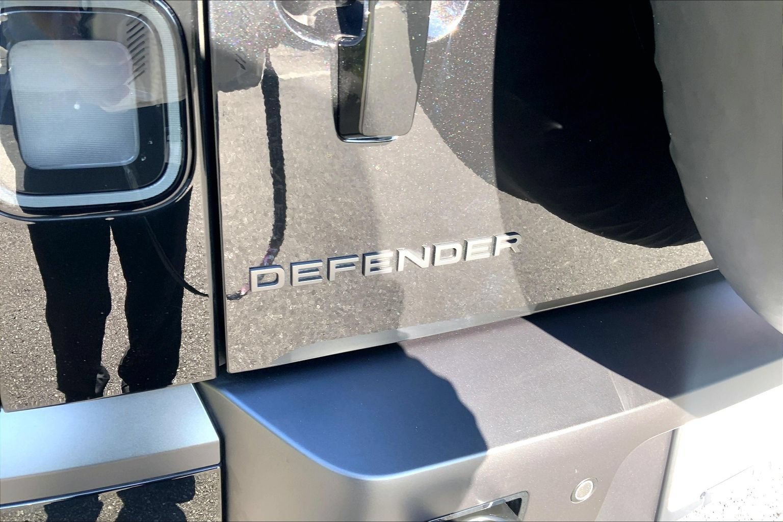 Certified 2026 Land Rover Defender 110 X-Dynamic SE AWD/4WD image 9
