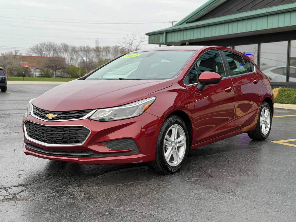 Used 2017 Chevrolet Cruze LT image 5