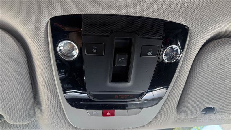 Used 2025 Kia Sorento S w/ Panoramic Sunroof Package AWD/4WD image 33