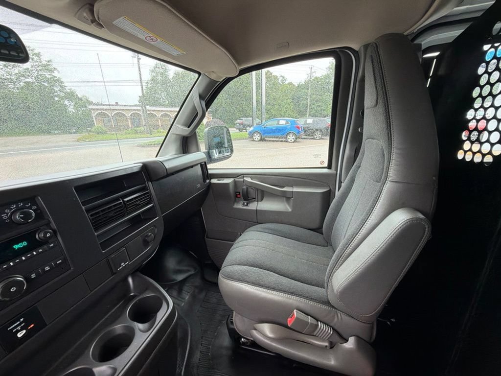 Used 2025 GMC Savana 2500 w/ Driver Convenience Package RWD image 22