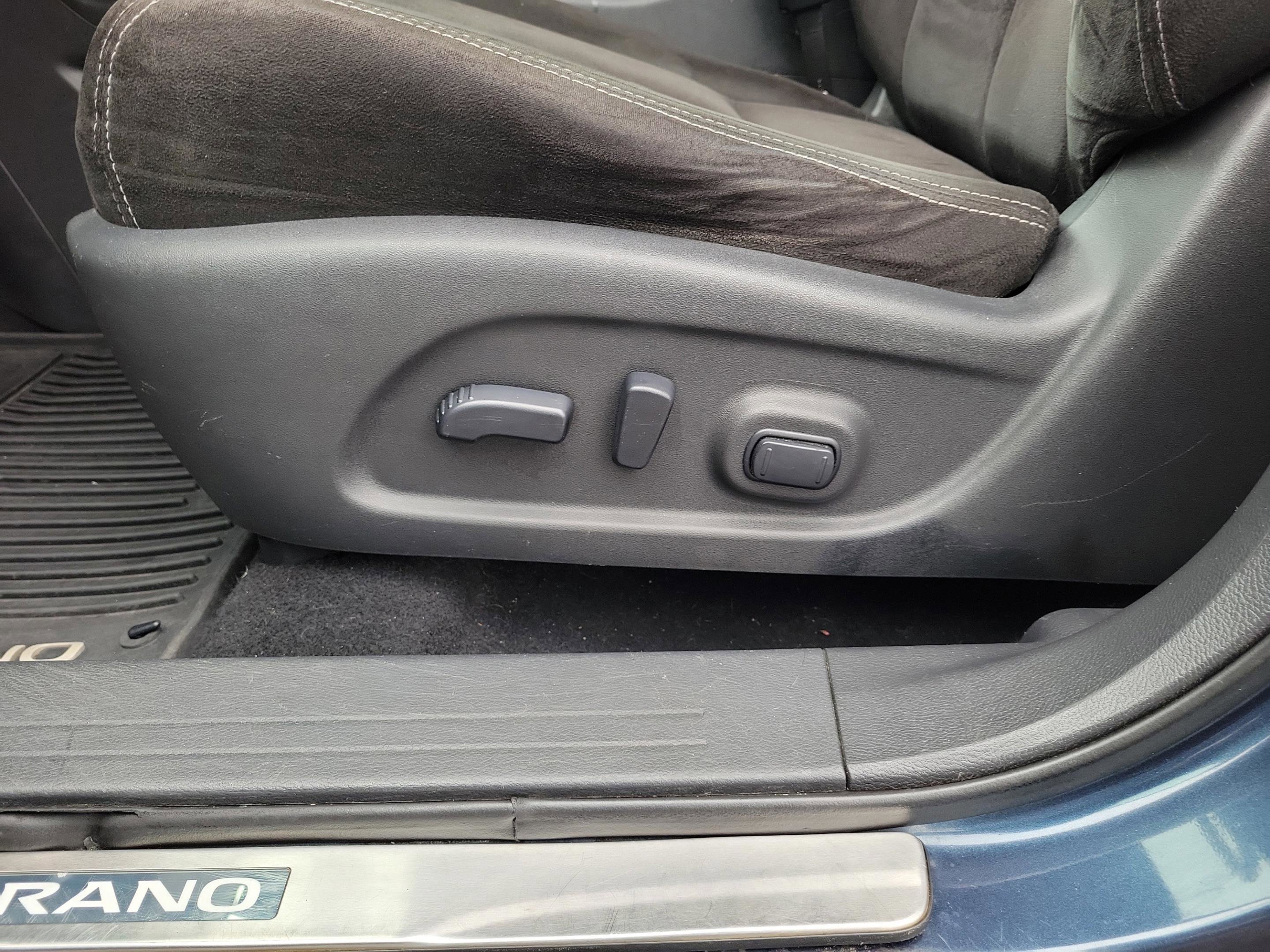 Used 2015 Nissan Murano SV image 19