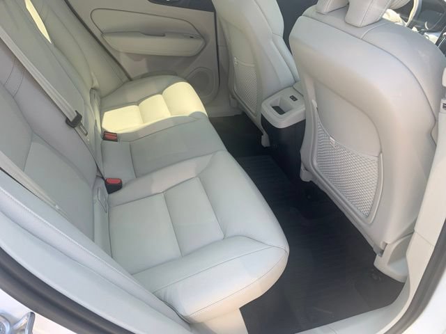 Used 2024 Volvo XC60 B5 Core w/ Protection Package Premier AWD/4WD image 8