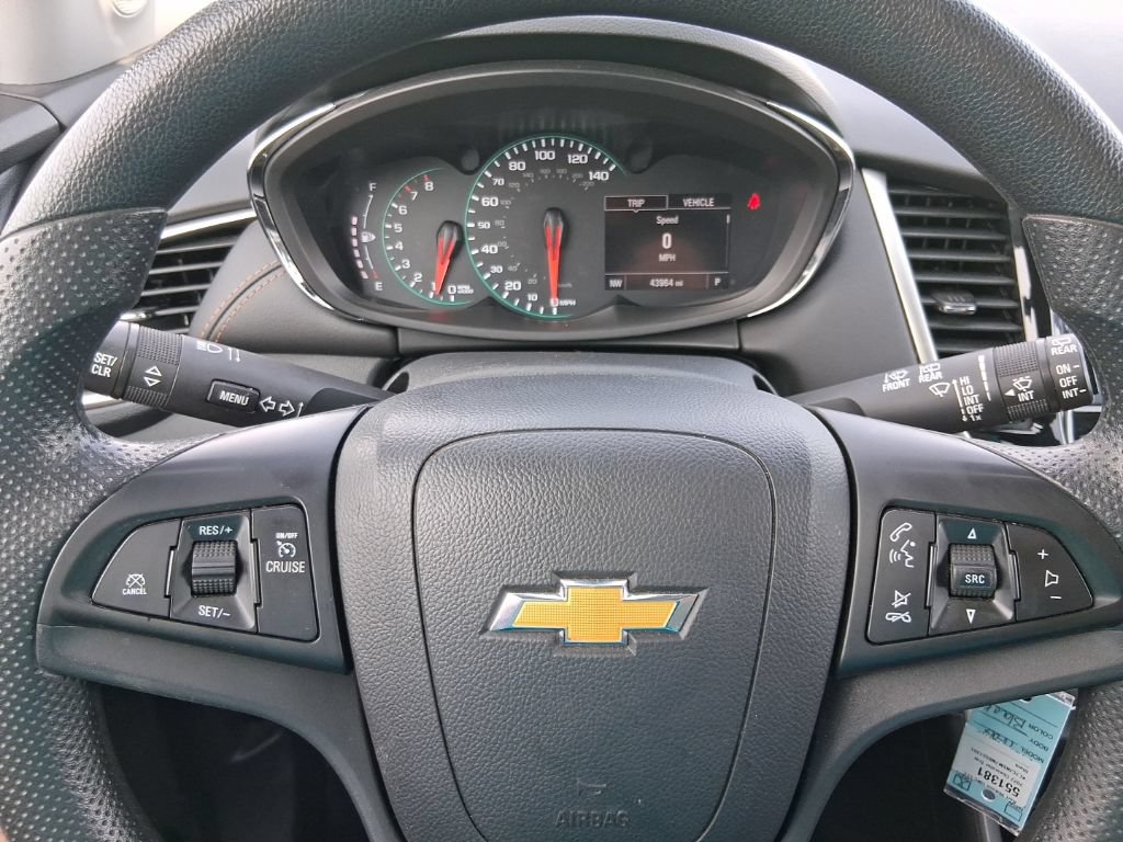 Used 2022 Chevrolet Trax LS w/ Tint and Cruise Package AWD/4WD image 30