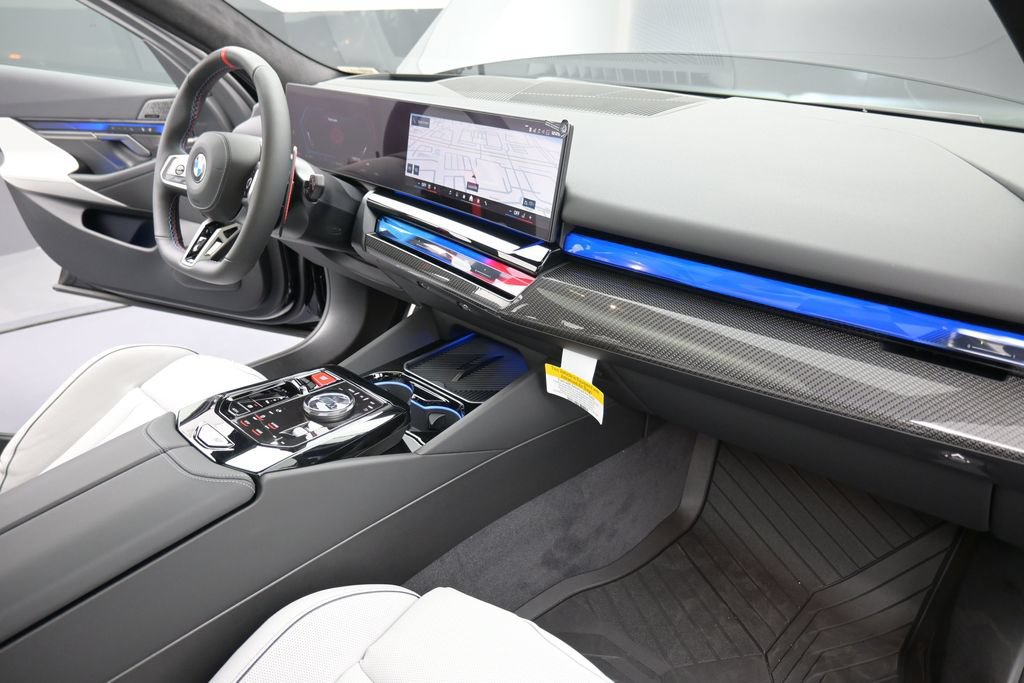 New 2027 BMW M5 Touring AWD/4WD image 19