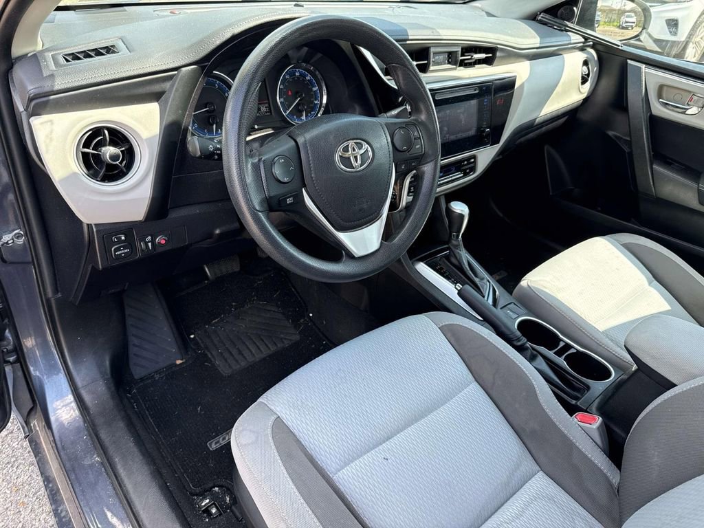 Used 2018 Toyota Corolla LE FWD image 21