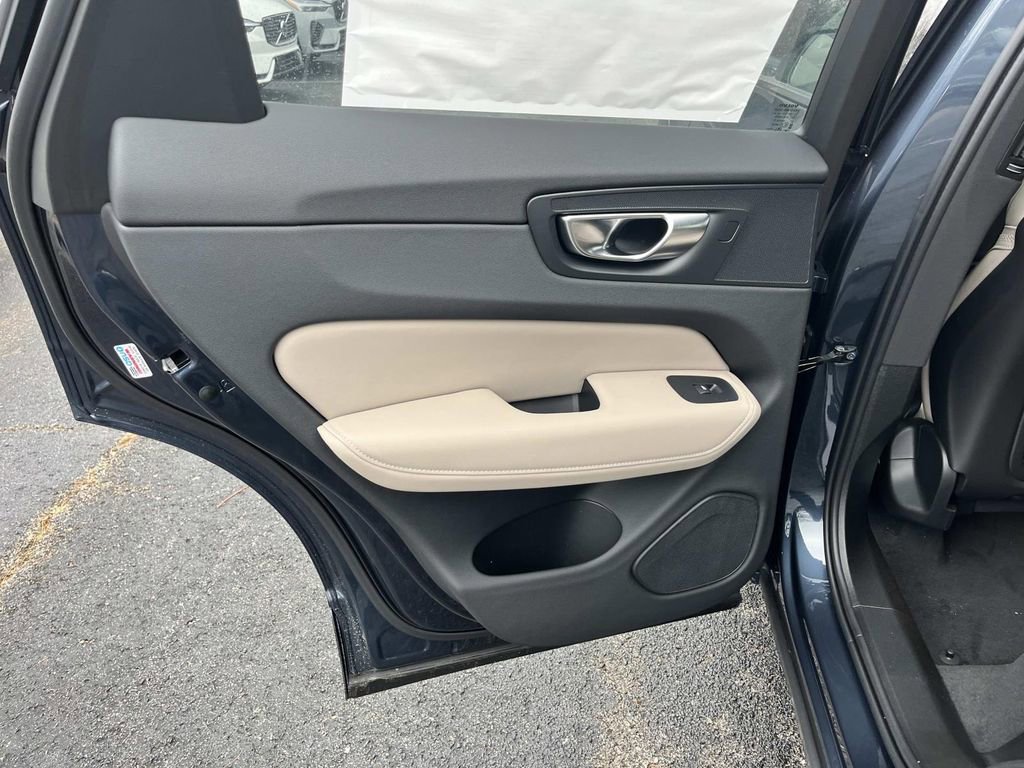 New 2026 Volvo XC60 B5 Plus w/ Climate Package image 18