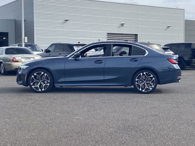 Used 2025 BMW 330i xDrive Sedan w/ Premium Package image 9