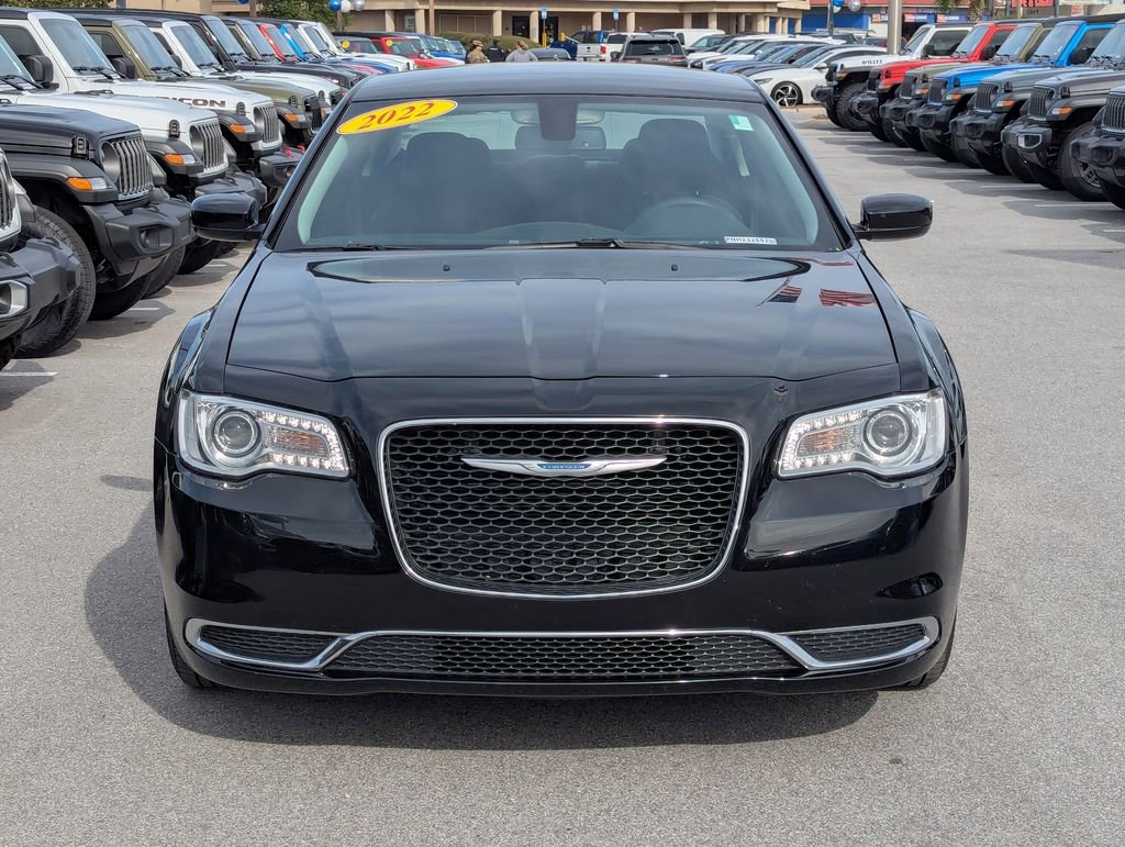 Used 2022 Chrysler 300 Touring image 10