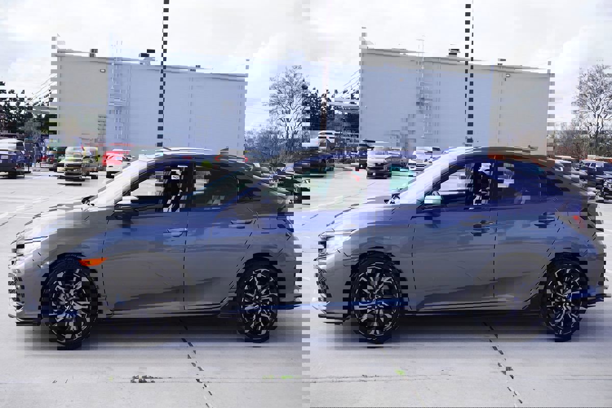 Used 2017 Honda Civic Sport image 3