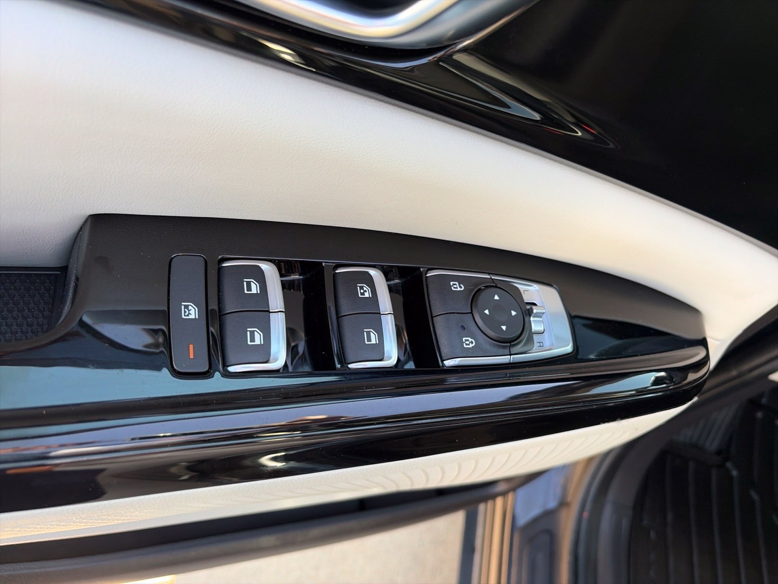 Used 2024 Kia Carnival EX FWD image 13