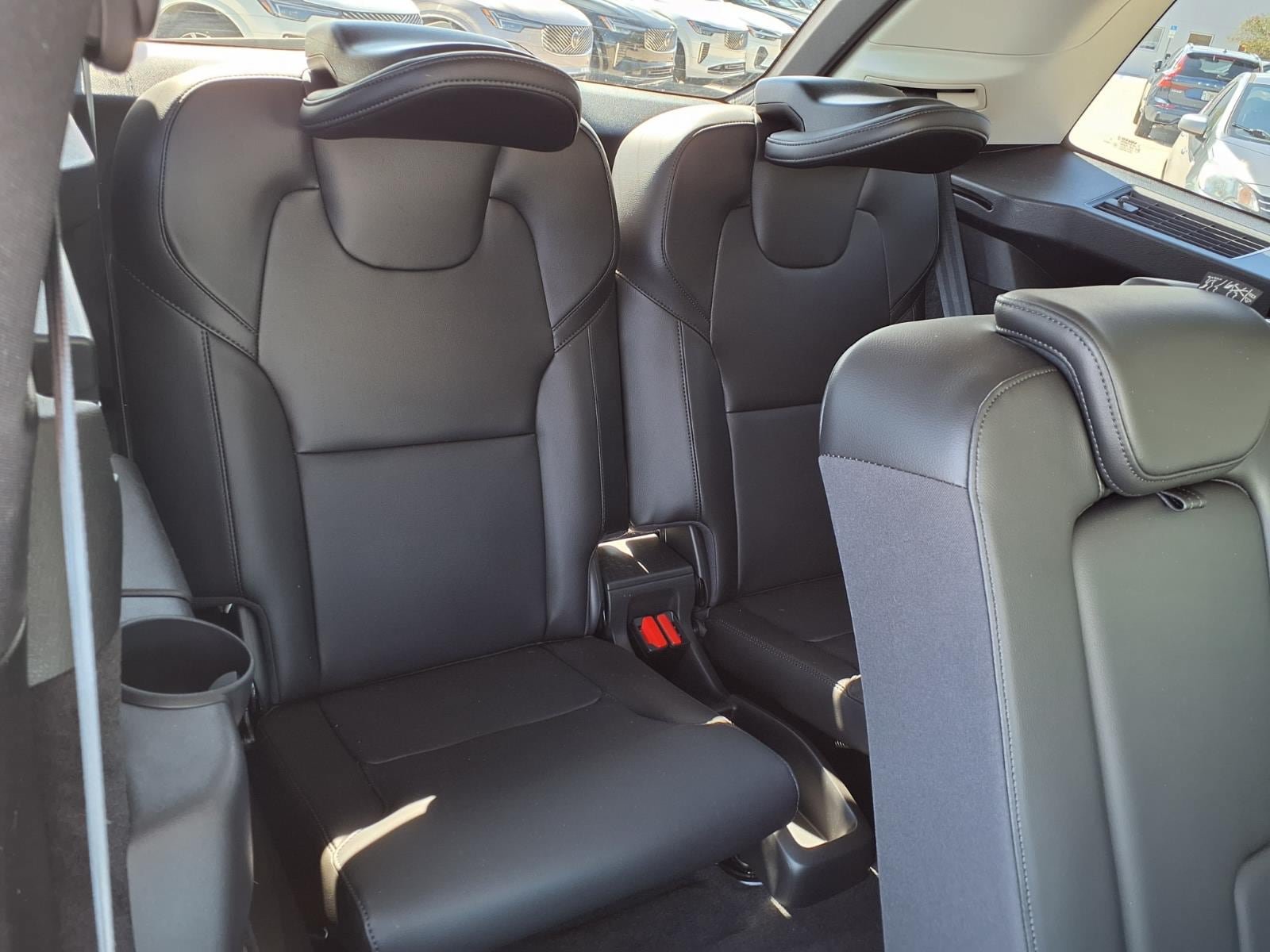 Certified 2024 Volvo XC90 B5 Core AWD/4WD image 18