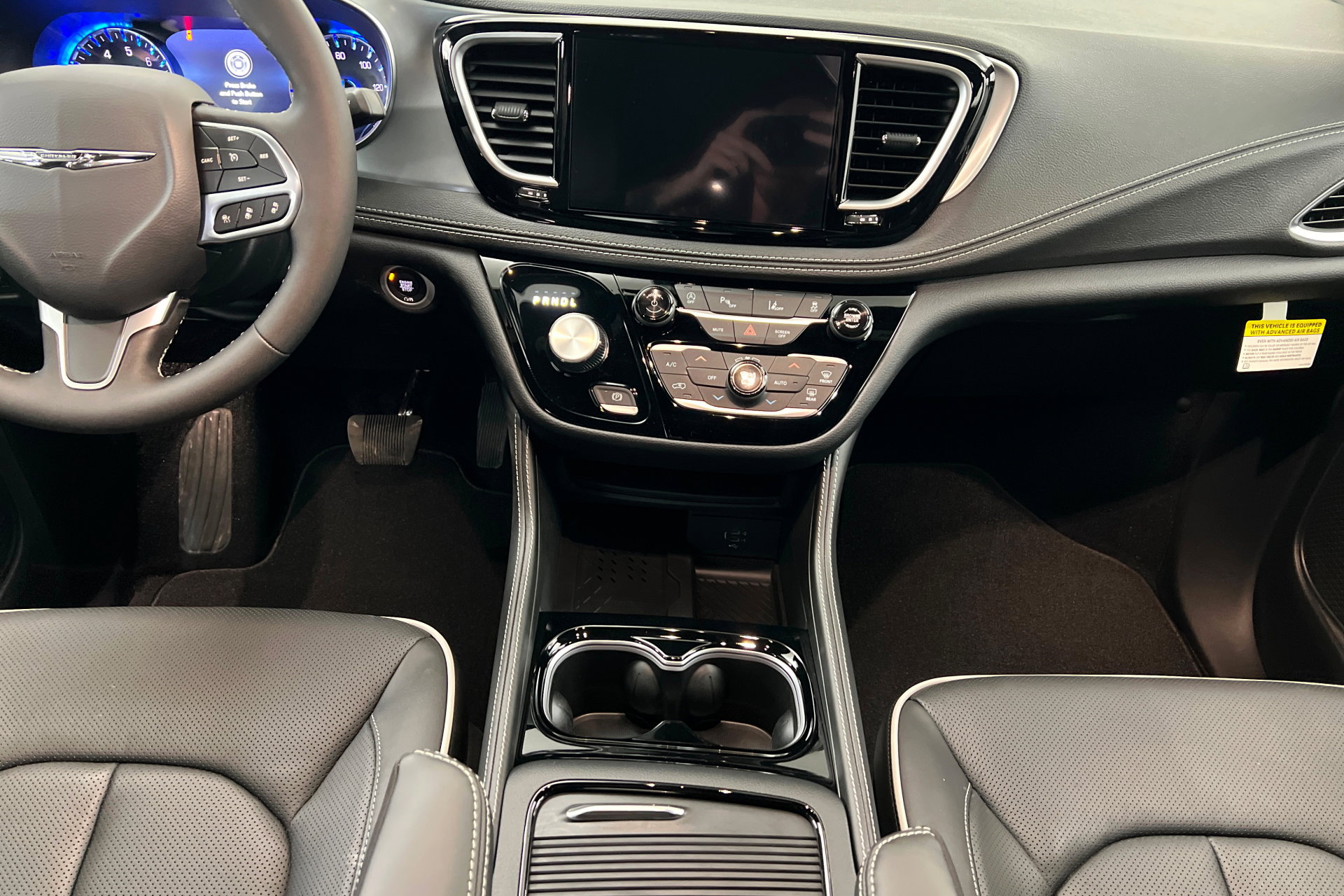 New 2026 Chrysler Pacifica Limited w/ Trailer Tow Group image 13