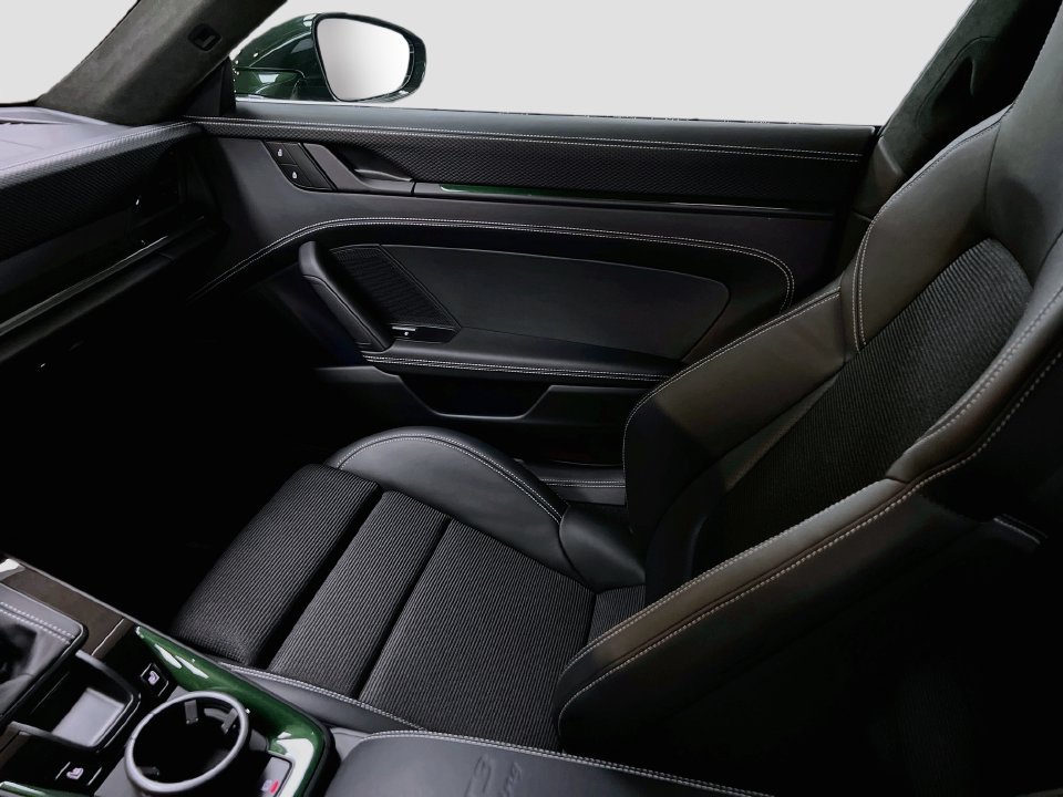 Certified 2025 Porsche 911 GT3 RWD image 25
