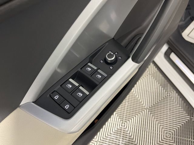 Used 2022 Audi Q3 2.0T Premium Plus image 29