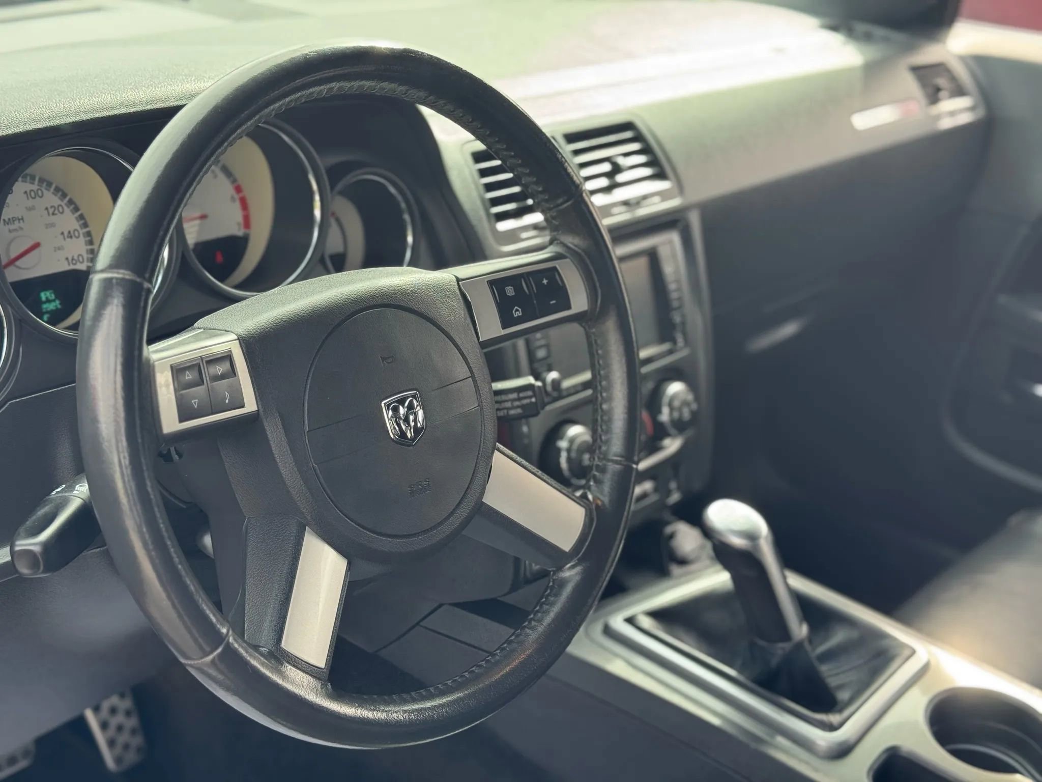 Used 2010 Dodge Challenger R/T image 21