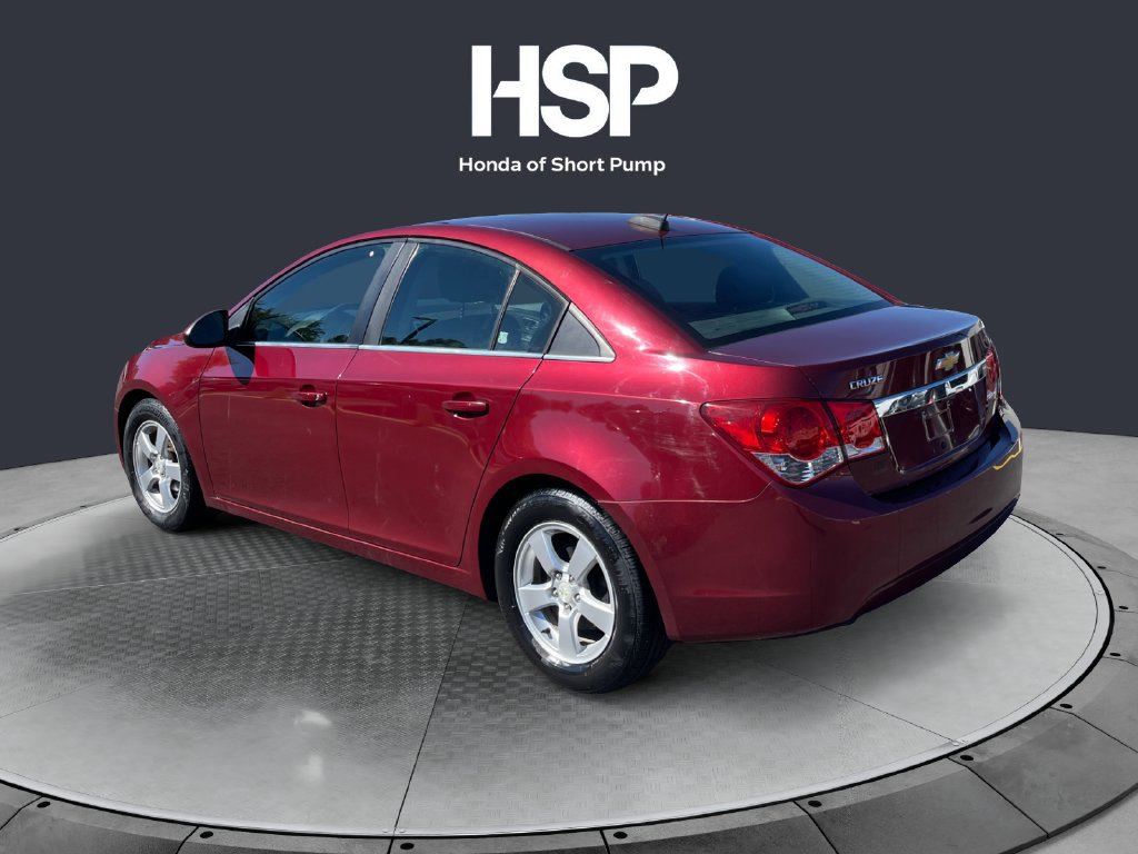 Used 2015 Chevrolet Cruze LT w/ Technology Package FWD image 3