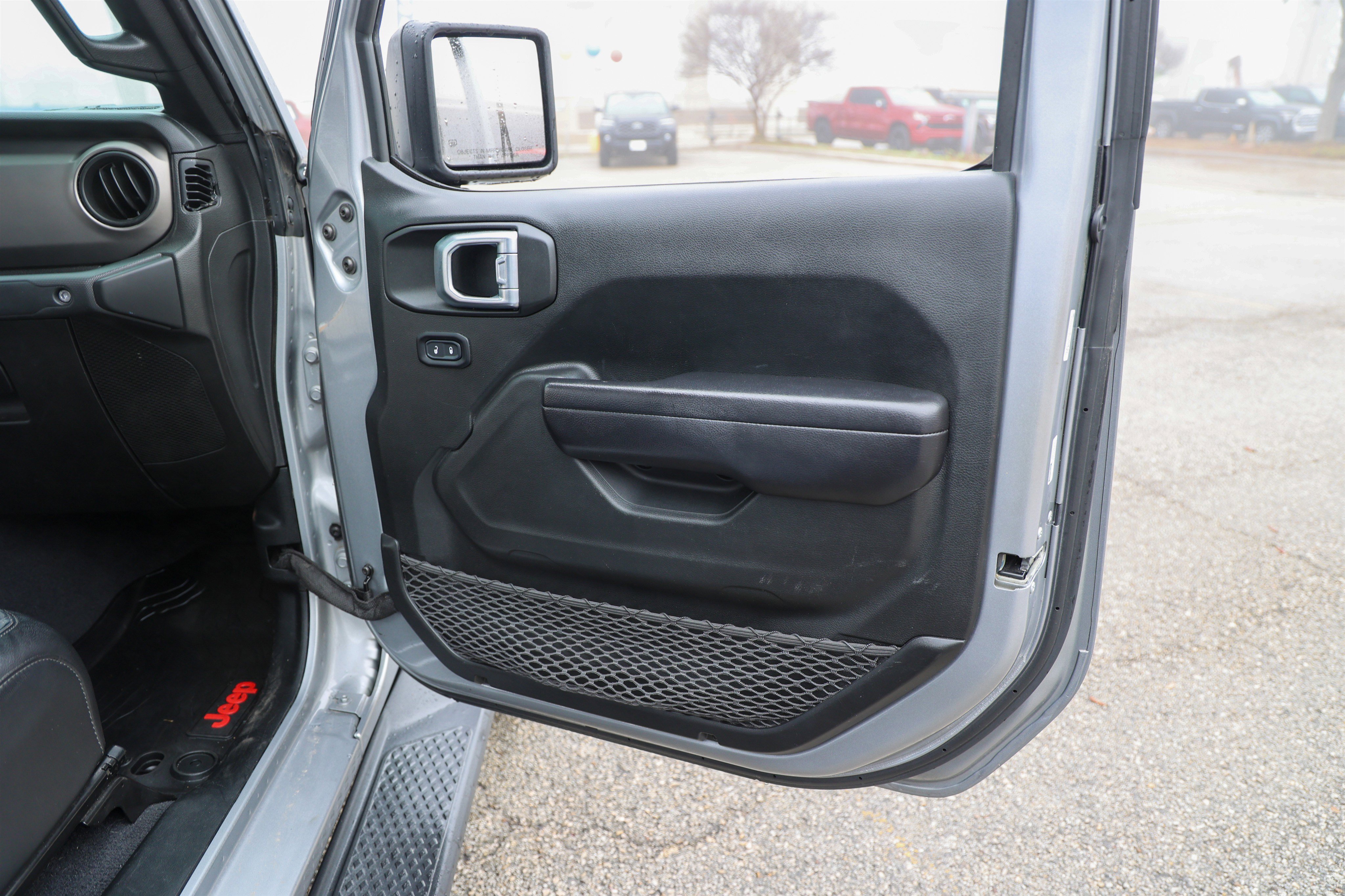 Used 2021 Jeep Gladiator Sport image 34