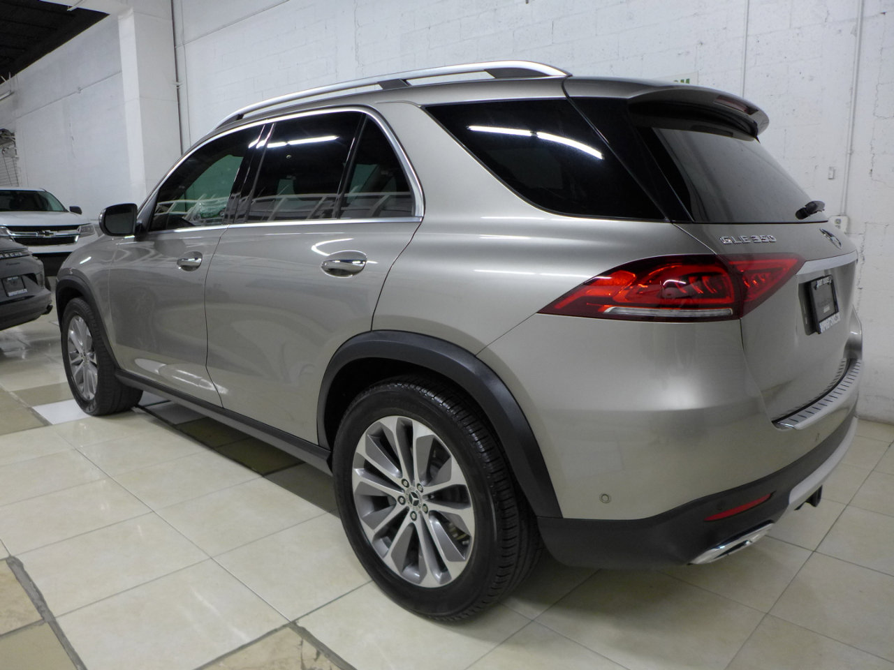 Used 2020 Mercedes-Benz GLE 350 image 4
