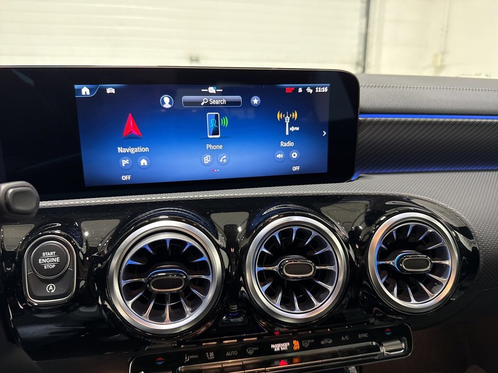 Used 2025 Mercedes-Benz CLA 250 4MATIC w/ Exclusive Package image 18