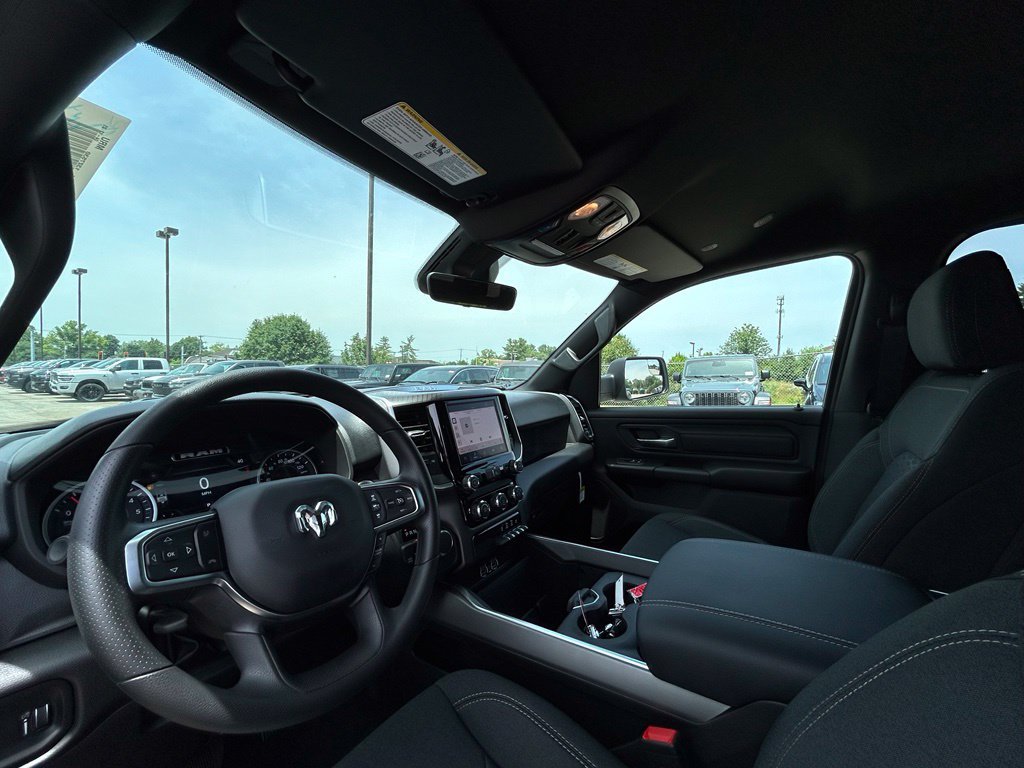 New 2026 RAM 1500 Express AWD/4WD image 14