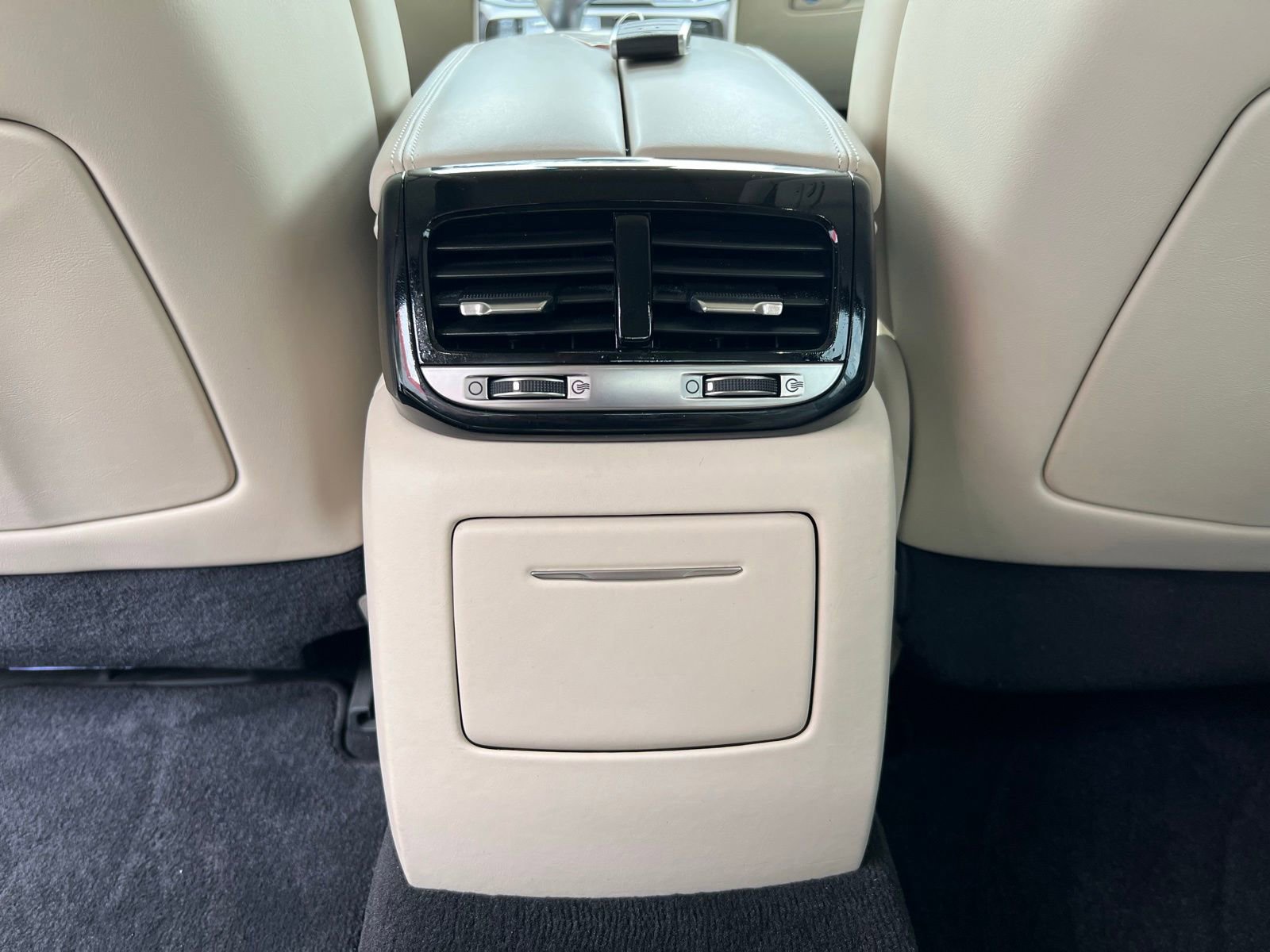 Used 2019 Genesis G90 5.0 Ultimate image 49