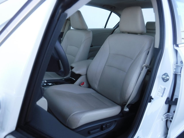 Used 2017 Honda Accord EX-L image 16