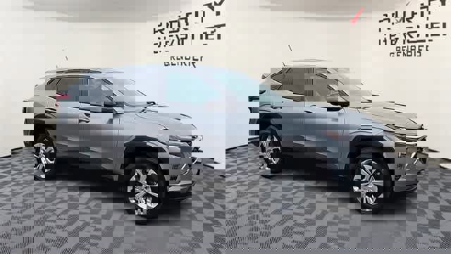 Certified 2024 Chevrolet Trax LS w/ Driver Confidence Package image 2