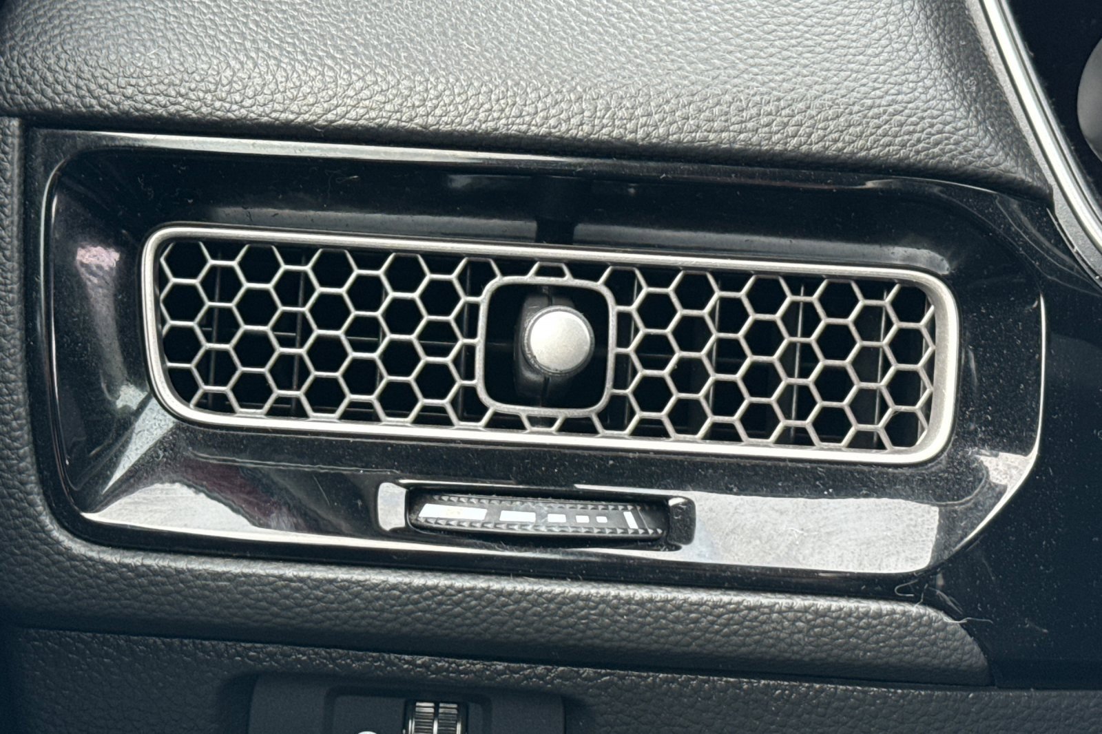 Used 2022 Honda Civic EX-L image 28